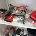 1521839-10 Skåp med innehåll