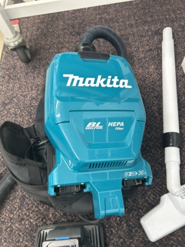 1521844-13 Tool kit - Makita