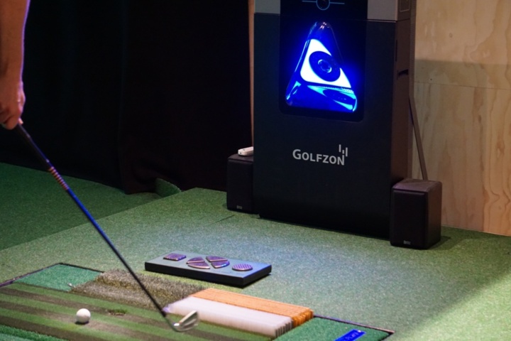 1284928-2 3st Golfsimulatorer - Golfzon