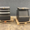 1528634-15 2 benches/cabinets