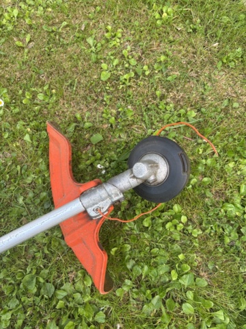 1373138-5 Grästrimmer - Husqvarna (modell ej verifierad)