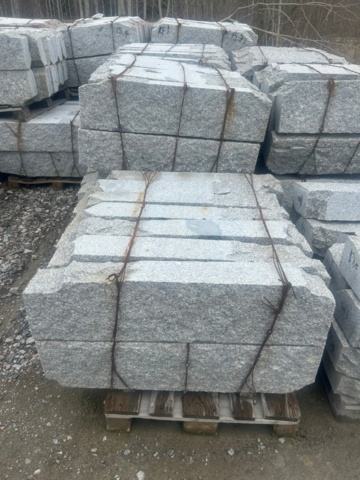1538154-5 1 pall Granitkantsten RF1 Rak