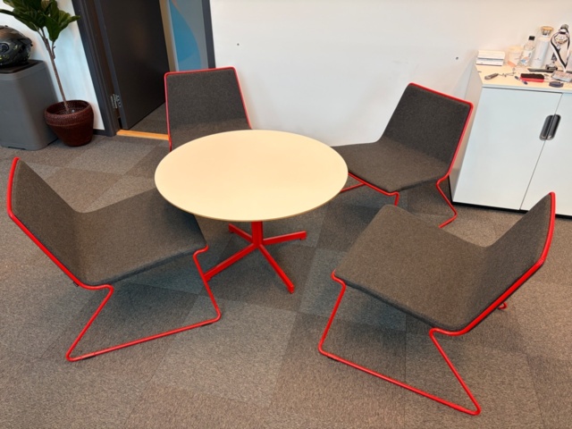1464180-1 Johanson Design-loungegrupp.