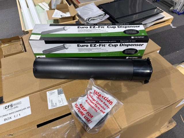 1535791-1 Nya Muggdispenser - San Jamar Euro EZ-Fit C2210C - 20 st