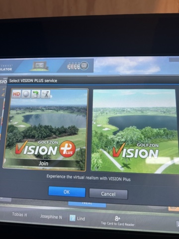 1284928-13 3 Golf simulators - Golfzone