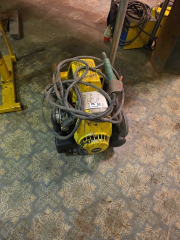1320426-2 Bensin driven svets Esab KHD170H