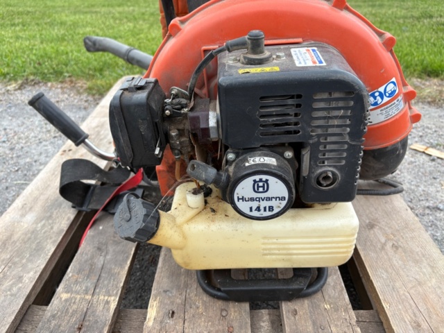 1535831-7 Backpack leaf blower – Husqvarna 141B