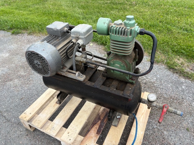 1535835-4 Air compressor – stationary
