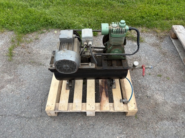 1535835-1 Air compressor – stationary
