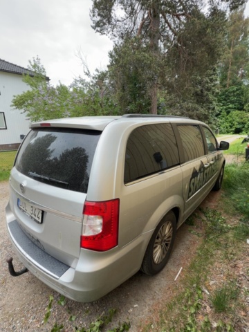 1529757-5 Lancia Voyager 2.8 Automatisk, 163hk, 2012