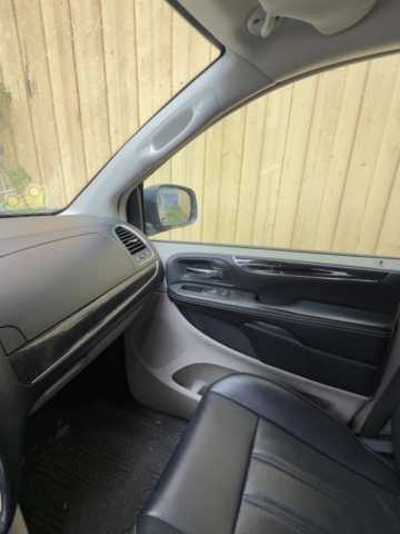 1529757-43 Lancia Voyager 2.8 Automatisk, 163hk, 2012
