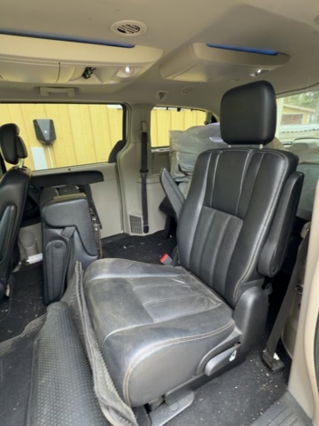 1529757-47 Lancia Voyager 2.8 Automatisk, 163hk, 2012