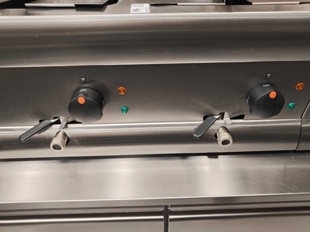 1485357-3 Dubbelfritös Lincat 2×9L, 600mm bänkmodell