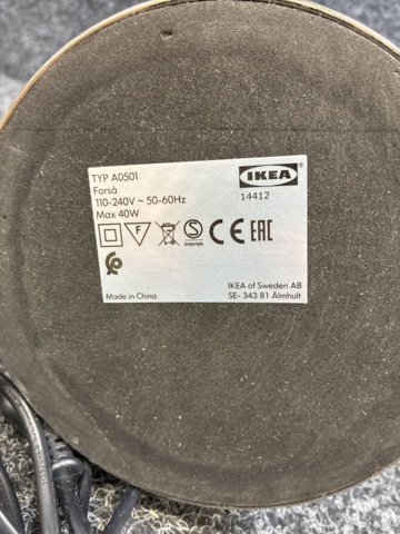 1538494-5 Bordslampor, TV-stativ, Smart plug m.m.