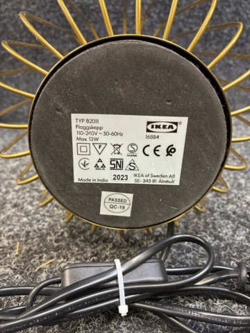 1538494-13 Bordslampor, TV-stativ, Smart plug m.m.