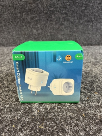 1538494-19 Bordslampor, TV-stativ, Smart plug m.m.