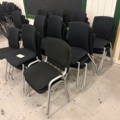 1535844-3 Konferensstolar med klädd sits och rygg - 29 st