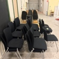 1535844-4 Konferensstolar med klädd sits och rygg - 29 st