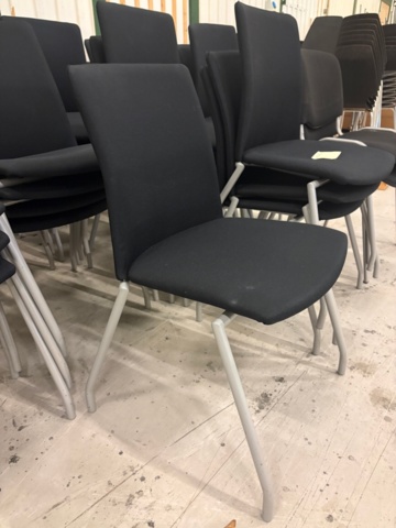1535844-5 Konferensstolar med klädd sits och rygg - 29 st