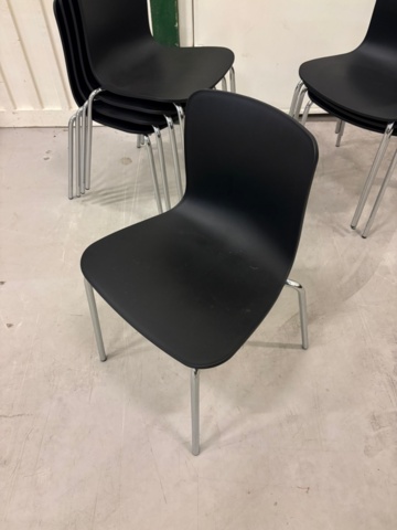 1535846-2 Stapelbara stolar - 8 st