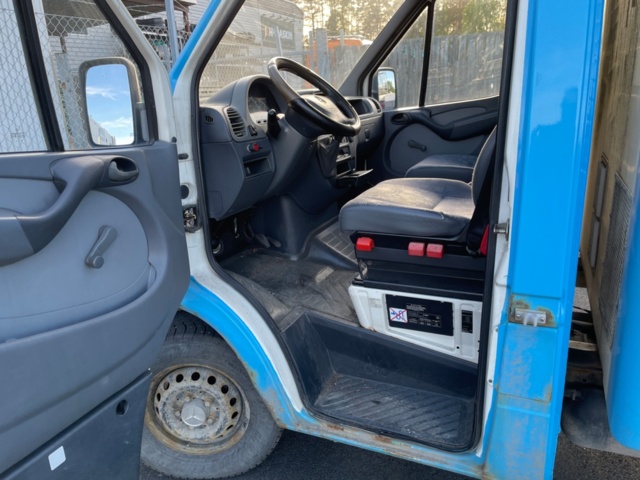 1538661-16 Glassbilen