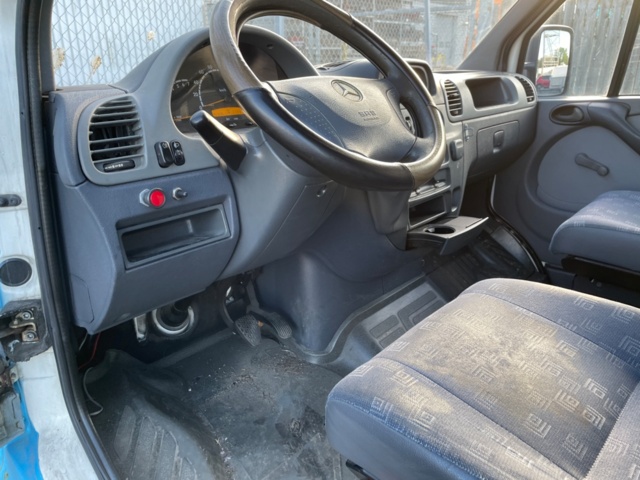 1538661-18 Glassbilen