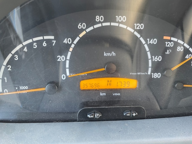 1538661-20 Glassbilen
