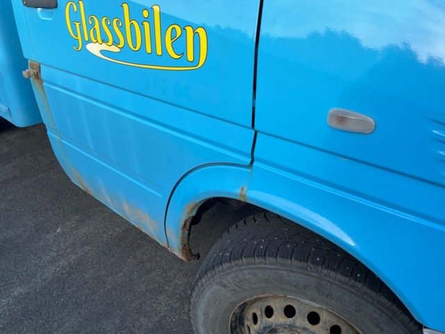 1538661-36 Glassbilen