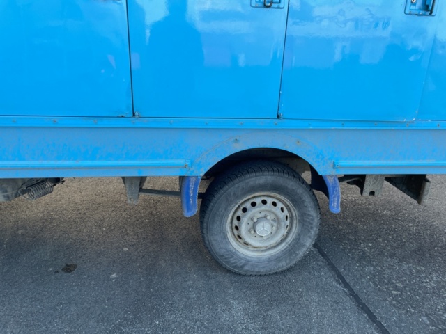 1538661-48 Glassbilen