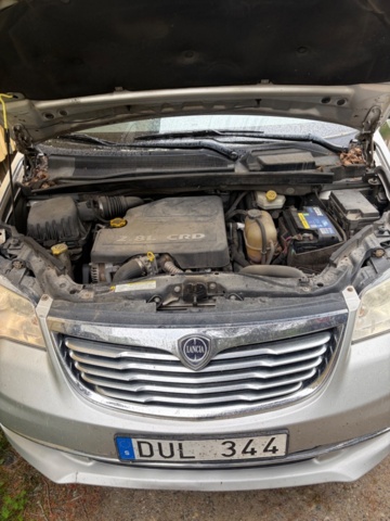 1529757-58 Lancia Voyager 2.8 Automatisk, 163hk, 2012