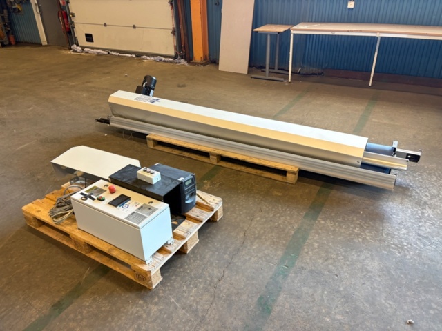 1535882-2 Industriport med drivsystem och styrutrustning - Nordic Door AB