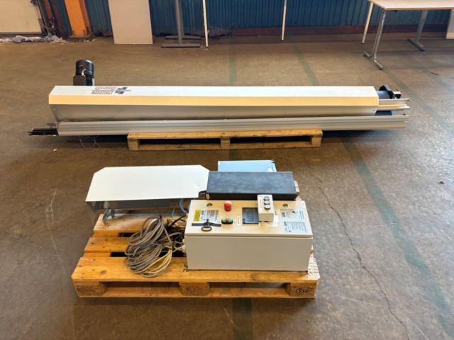 1535882-3 Industriport med drivsystem och styrutrustning - Nordic Door AB