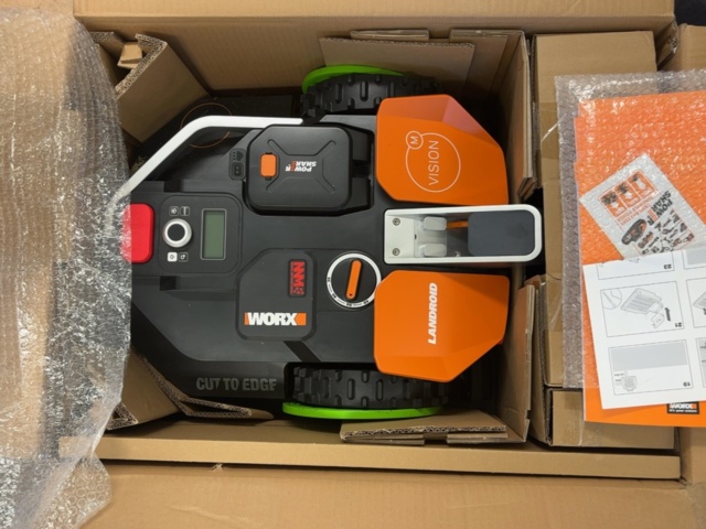 1539307-6 Robotgräsklippare - Worx Landroid Vision WR208E