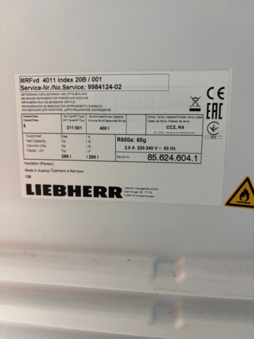 1473411-2 Kylskåp med glasdörr - LIEBHERR    -2021