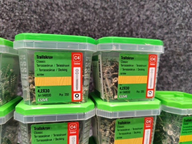1526305-5 3500 pcs Trall screw 4.2x30mm, Essve