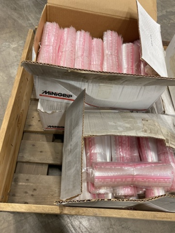1539449-4 Approximately 6000 pcs Plastic bags 250*350mm