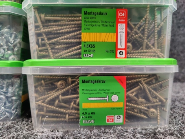 1539404-4 8 st Förpackningar Montageskruv, Essve