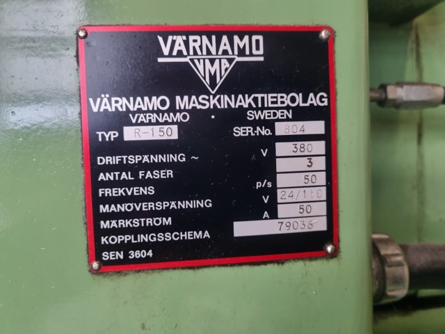 1531214-16 Värnamo R-150 CNC-fräsmaskin med omfattande verktygspaket