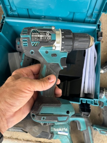 1405932-7 6st Makita maskiner
