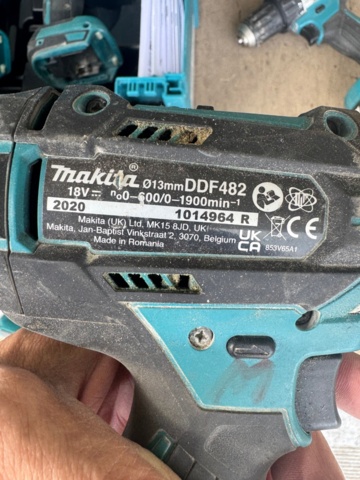 1405932-12 6st Makita maskiner