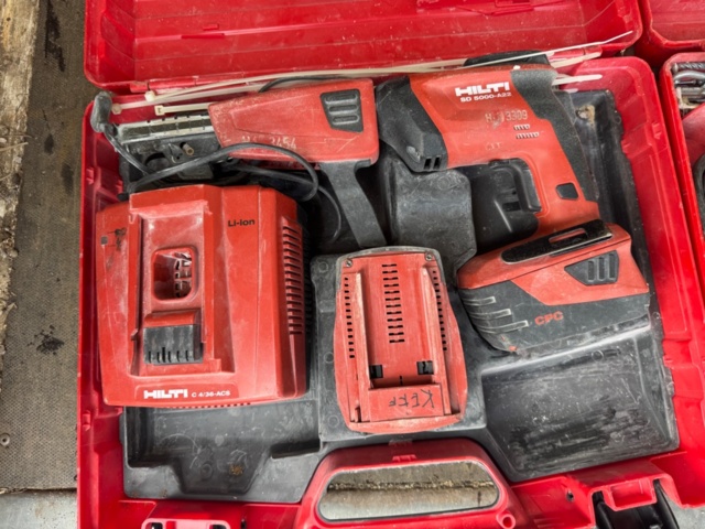 1405933-4 Hilti maskinpaket – 2st maskiner