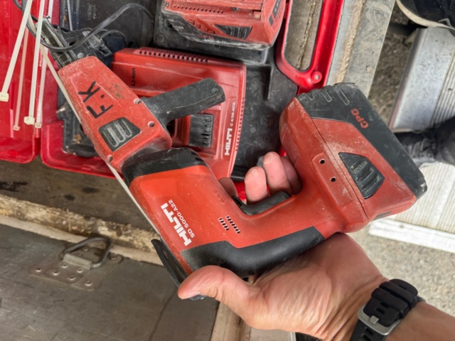 1405933-11 Hilti maskinpaket – 2st maskiner