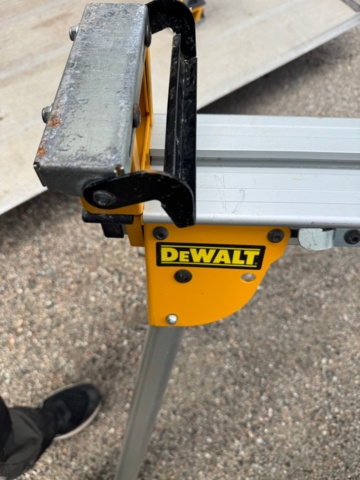 1405936-4 DeWalt Saw Table DE7023-XJ
