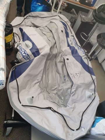 1521830-16 Inflatable boat with motor