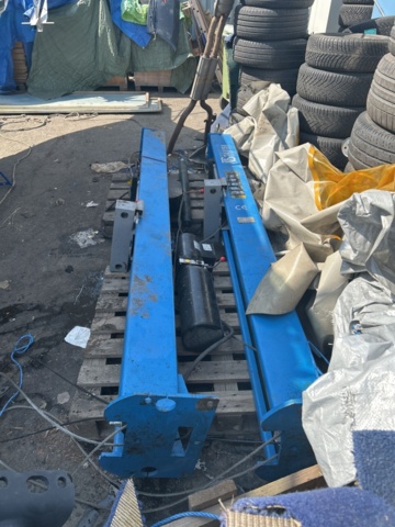 1521864-11 2-pillar lift 4000 kg - Beijing J&F Group