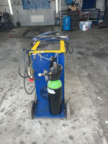 1521865-5 MIG/MAG welder with accessories - GYS Trimig 200-4S