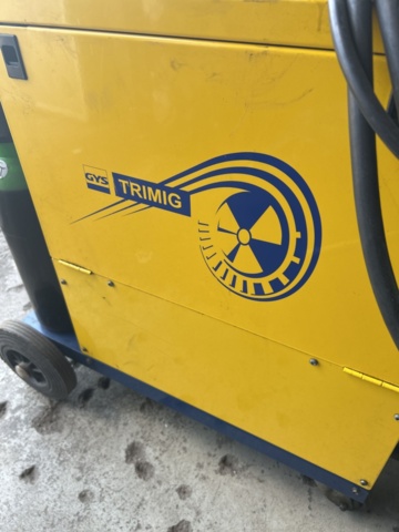 1521865-8 MIG/MAG welder with accessories - GYS Trimig 200-4S