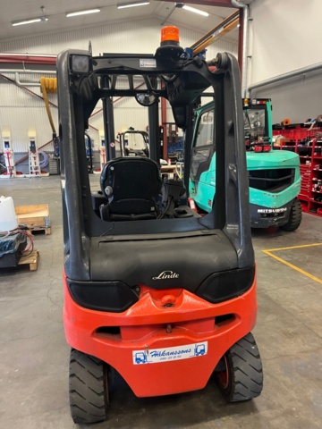 1536857-12 Linde Motviktstruck-4 hjul EL