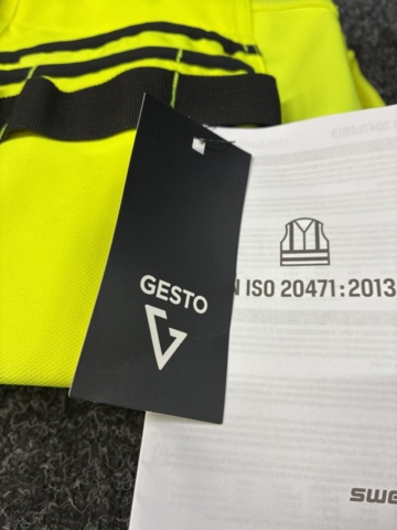 1540280-7 2 st Hantverksbyxor Gesto, Strl D100