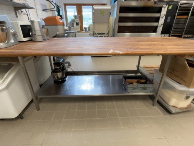 1421903-3 Arbetsbänk - Bageribord